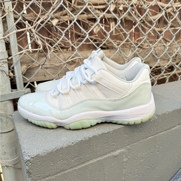 Mens shoes size 10 mens Jordan shoes mens jordan 11 low men’s Jordan low Jordan - Picture 10 of 12